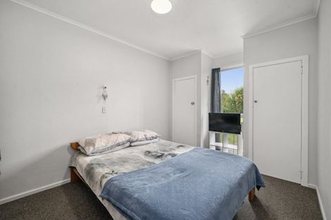 Photo of property in 11 Farnworth Avenue, Holdens Bay, Rotorua, 3010