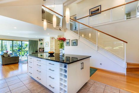 Photo of property in 10 Moreland Place, Mapua, 7005