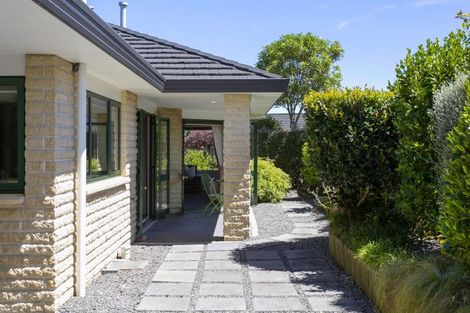 Photo of property in 30 Fairview Terrace, Waipahihi, Taupo, 3330