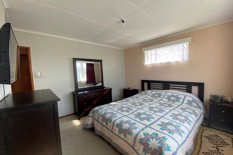 Photo of property in 9 Short Street, Waitara, 4320