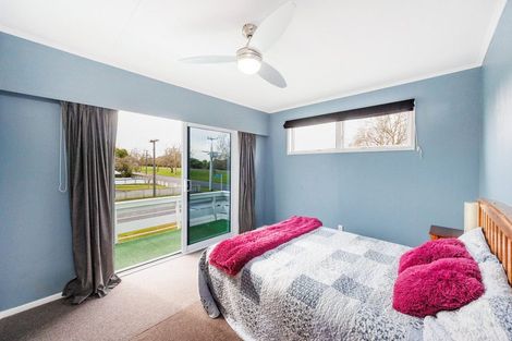 Photo of property in 2 Mcclure Street, Feilding, 4702