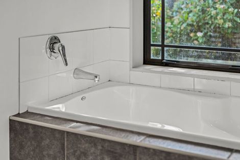 Photo of property in 75 Kentwood Drive, Woodridge, Wellington, 6037