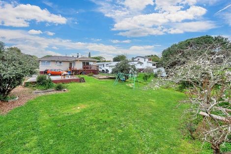 Photo of property in 24 Finlow Drive, Te Atatu South, Auckland, 0610