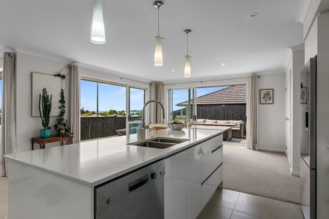 Photo of property in 91 Bert Wall Drive, Omokoroa, 3114