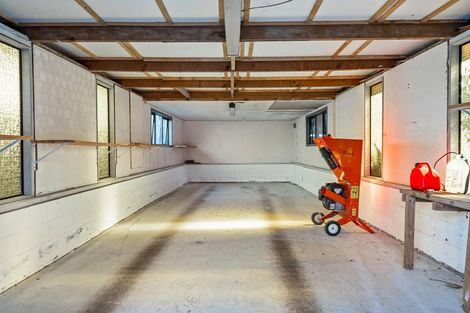 Photo of property in 25 Lowtherhurst Road, Massey, Auckland, 0614