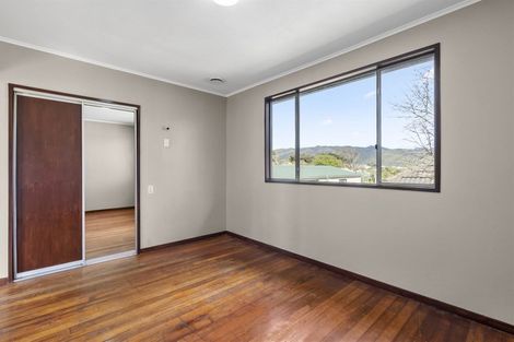 Photo of property in 2 Cornwall Crescent, Cannons Creek, Porirua, 5024