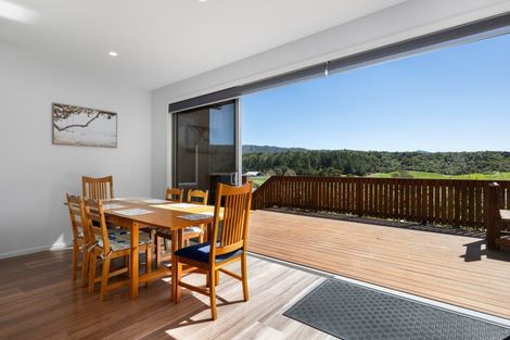 Photo of property in 11 Bell Bird Rise, Picton, 7220