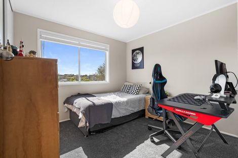 Photo of property in 1/26 Nor'east Drive, Northcross, Auckland, 0632
