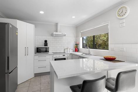 Photo of property in 33 Karamea Street, Whalers Gate, New Plymouth, 4310