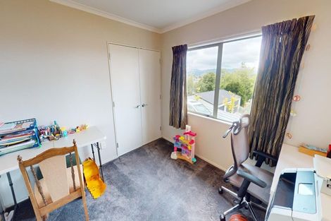 Photo of property in 24 Lydia Place, Kelvin Grove, Palmerston North, 4414