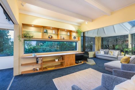 Photo of property in 17 Dillon Street, Lowry Bay, Lower Hutt, 5013