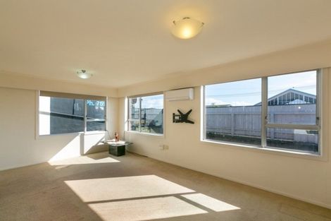 Photo of property in 323c Saint Aubyn Street, New Plymouth, 4310