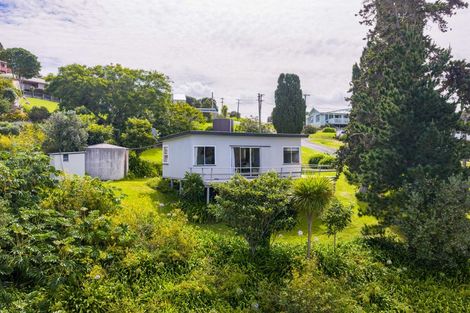 Photo of property in 16 Fisher Street, Pahi, Paparoa, 0571