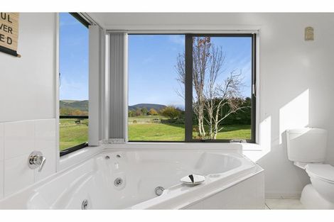 Photo of property in 4/864 Whangamata Road, Kinloch, Taupo, 3377