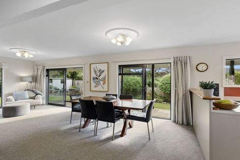 Photo of property in 2 Dunleith Grove, Silverstream, Upper Hutt, 5019
