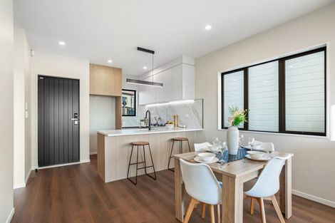 Photo of property in 10 Greenbrier Street, Westgate, 0814