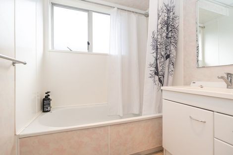 Photo of property in 424 Kahikatea Drive, Dinsdale, Hamilton, 3204