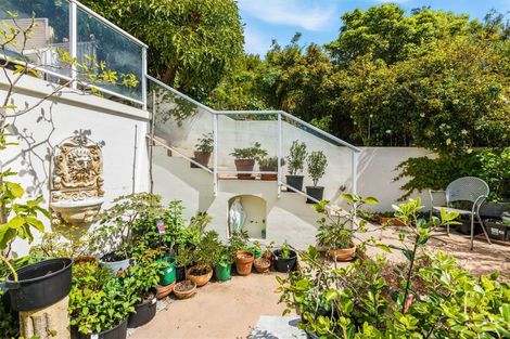 Photo of property in 7 Gardenhill Lane, Redcliffs, Christchurch, 8081