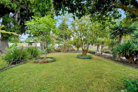 Photo of property in 78 Matipo Road, Te Atatu Peninsula, Auckland, 0610