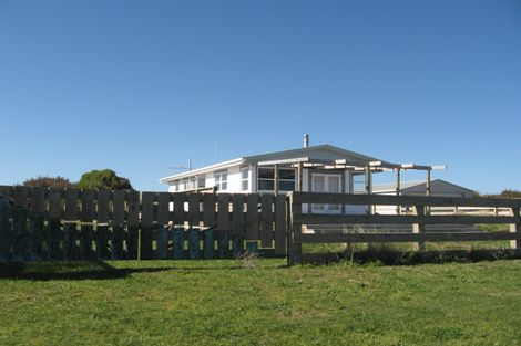 Photo of property in 37 Te Kiri Street, Himatangi Beach, Foxton, 4891