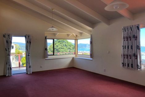 Photo of property in 16 Chestnut Grove, Maungaraki, Lower Hutt, 5010