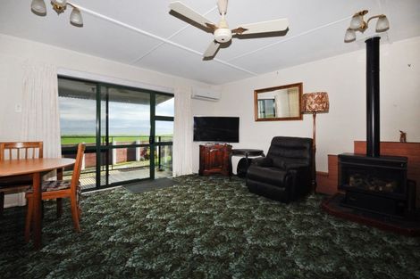 Photo of property in 26 Aputa Avenue, Te Puru, Thames, 3575