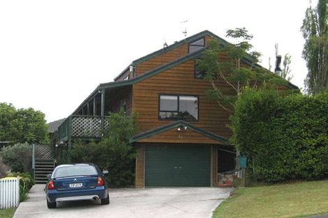 Photo of property in 42 Elizabeth Drive, West Harbour, Auckland, 0618