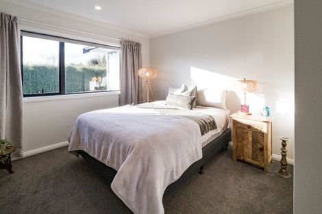 Photo of property in 5 Waimarama Court, Roslyn, Palmerston North, 4414