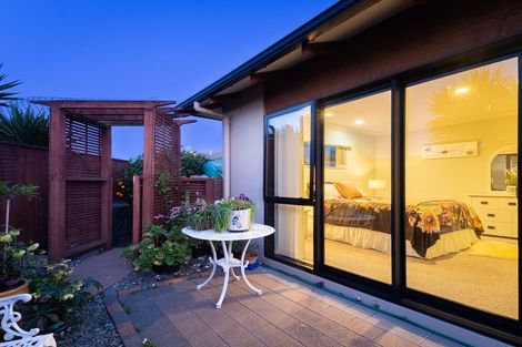 Photo of property in 7 Central Park, Paraparaumu Beach, Paraparaumu, 5032