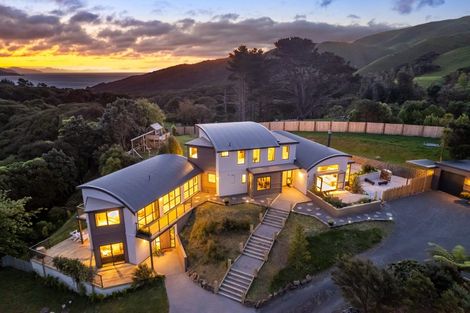 Photo of property in 3 Coroglen Rise, Pukerua Bay, 5026