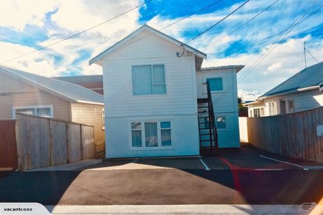 Photo of property in 55 Endeavour Street, Lyall Bay, Wellington, 6022