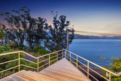 Photo of property in 34 Marine Parade, Macandrew Bay, Dunedin, 9014
