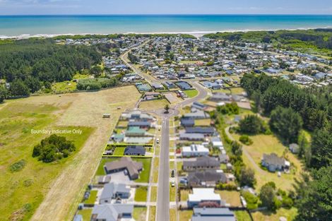 Photo of property in 13 Sandown Avenue, Himatangi Beach, Foxton, 4891