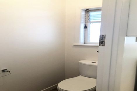 Photo of property in 12-14 Clevedon Road, Papakura, 2110