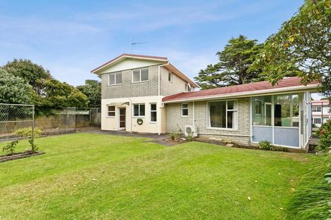 Photo of property in 6 Magnolia Drive, Westown, New Plymouth, 4310