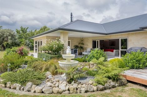 Photo of property in 85 Waikawa Beach Road, Manakau, Levin, 5573