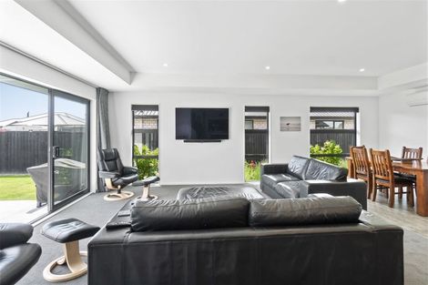 Photo of property in 36 Fearne Drive, Woodend, 7610