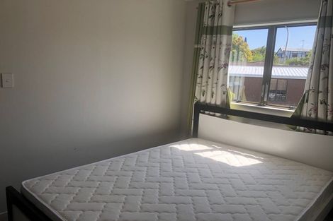 Photo of property in 2/24 Curacao Place, Half Moon Bay, Auckland, 2012