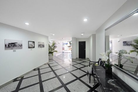 Photo of property in 2i/175 Hurstmere Road, Takapuna, Auckland, 0622