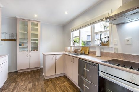 Photo of property in 11 Mangakura Road, Helensville, 0800