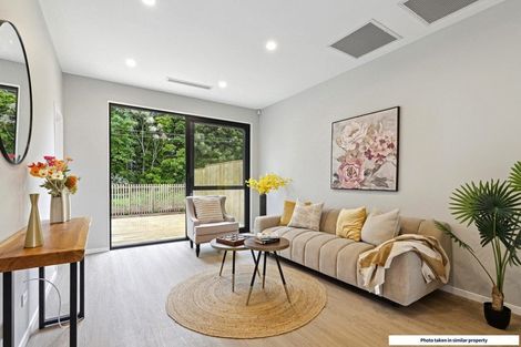 Photo of property in 38 Papai Lane, Massey, Auckland, 0614