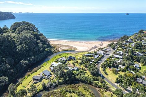 Photo of property in 7 Pye Place, Hot Water Beach, Whitianga, 3591