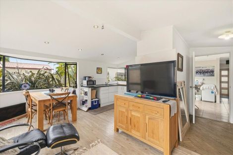 Photo of property in 15 Hall Road, Paengaroa, Te Puke, 3189