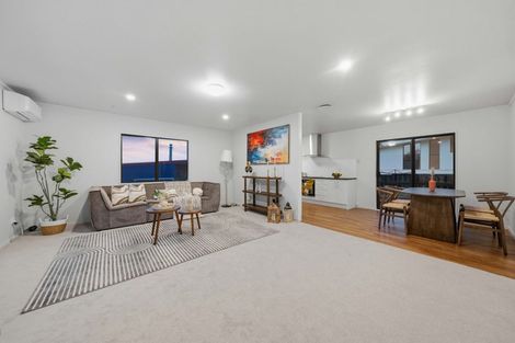 Photo of property in 1 Dalmahoy Place, Wattle Downs, Auckland, 2103