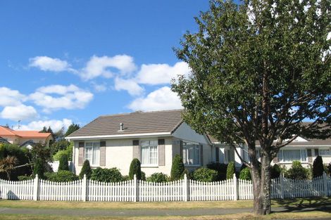 Photo of property in 19 Comeskey Grove, Elderslea, Upper Hutt, 5018