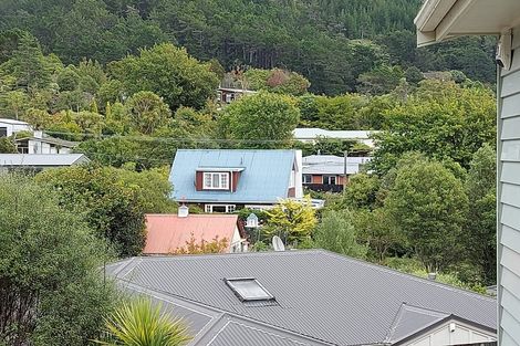 Photo of property in 35a Forest Road, Pinehaven, Upper Hutt, 5019