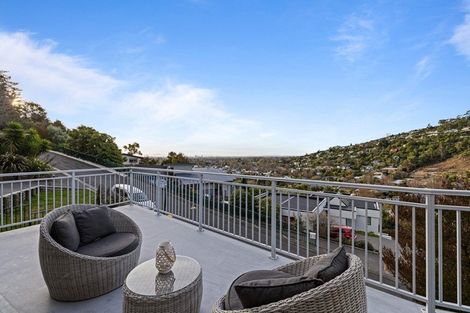 Photo of property in 5 Emerald Lane, Cashmere, Christchurch, 8022