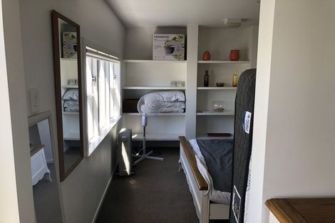 Photo of property in 35 North Terrace, Kelburn, Wellington, 6012