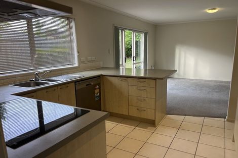 Photo of property in 14 Bibury Avenue, Henderson, Auckland, 0612