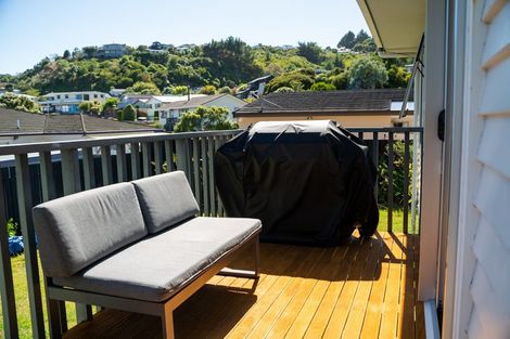 Photo of property in 6b Yarrow Place, Papakowhai, Porirua, 5024